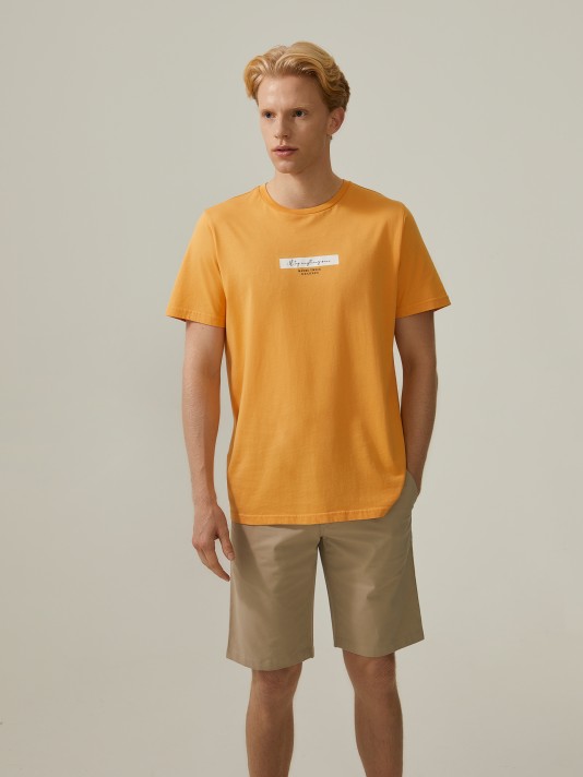 T-shirt com estampado T-shirt com estampado