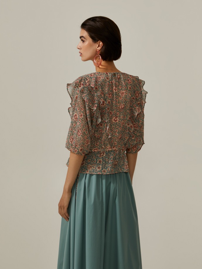 Floral pattern blouse