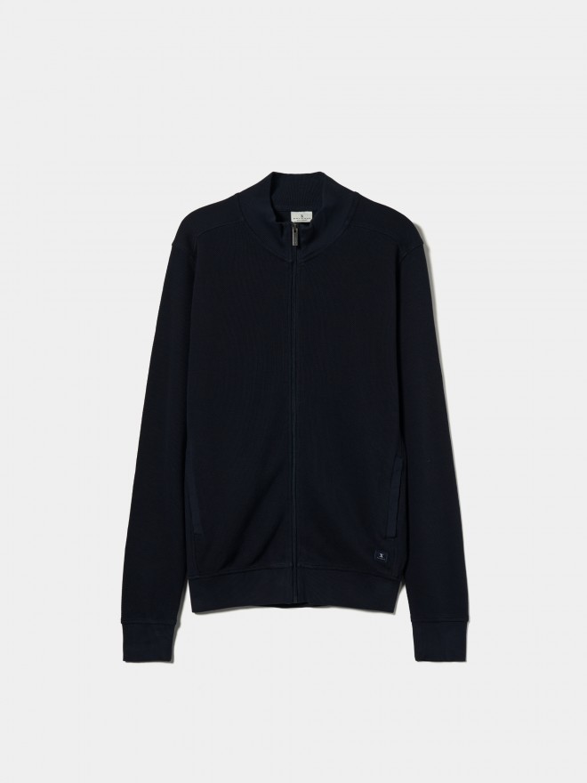 Textured knitted coat