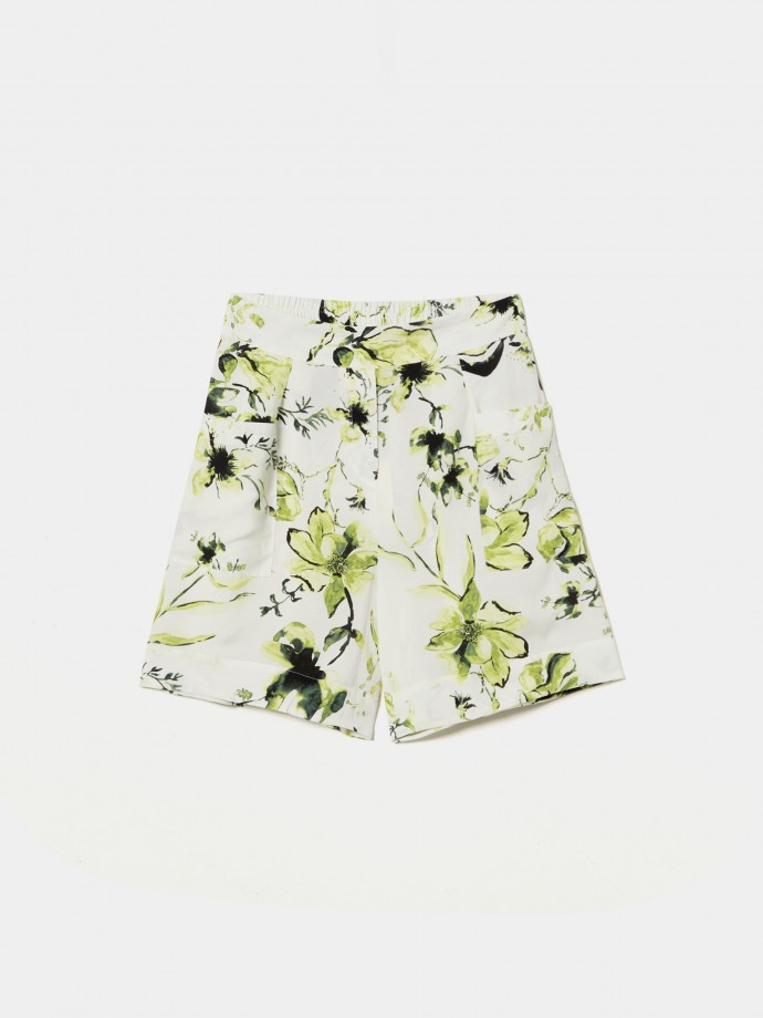 Shorts con estampado floral