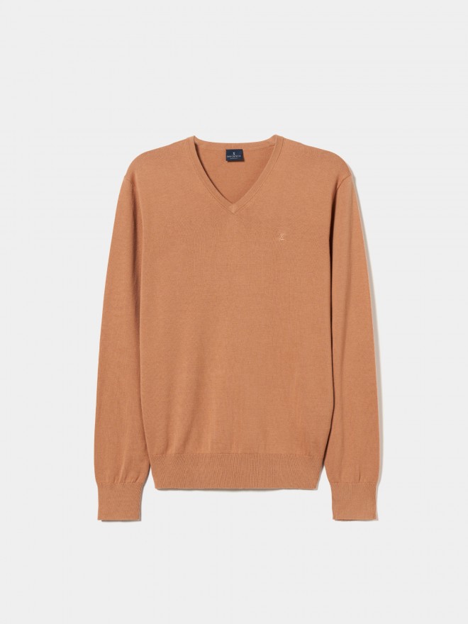 V-neck pullover