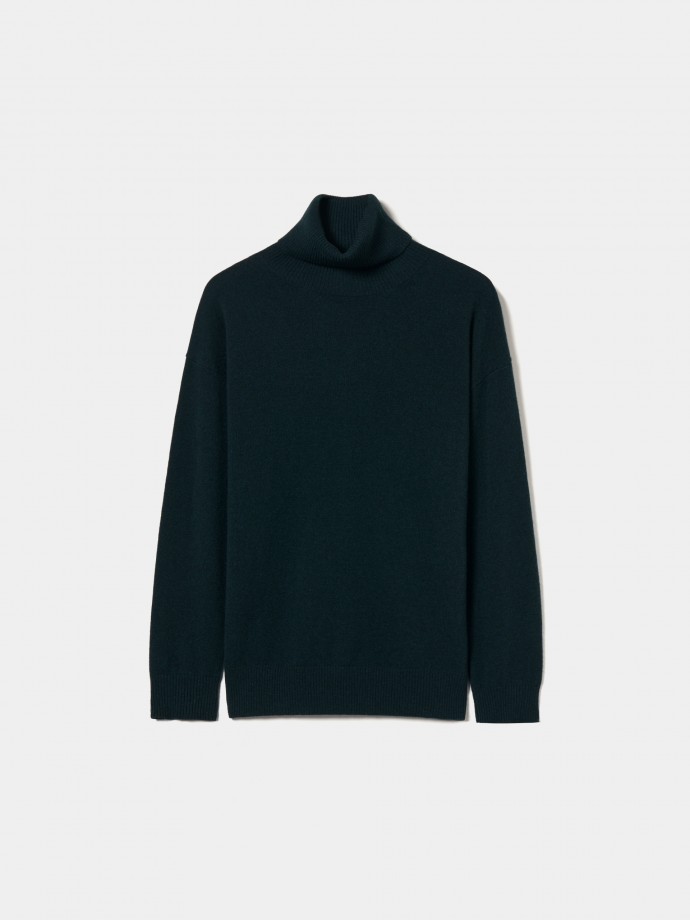 Turtleneck wool sweater