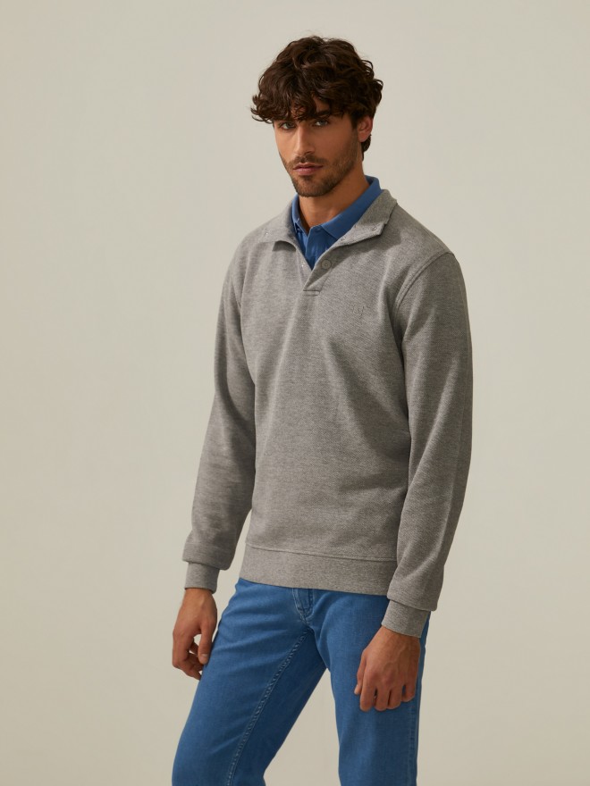 Sweater with springs Sweater with springs