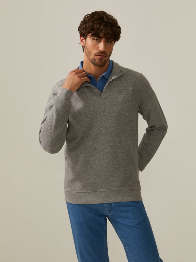 Sweater with springs Sweater with springs
