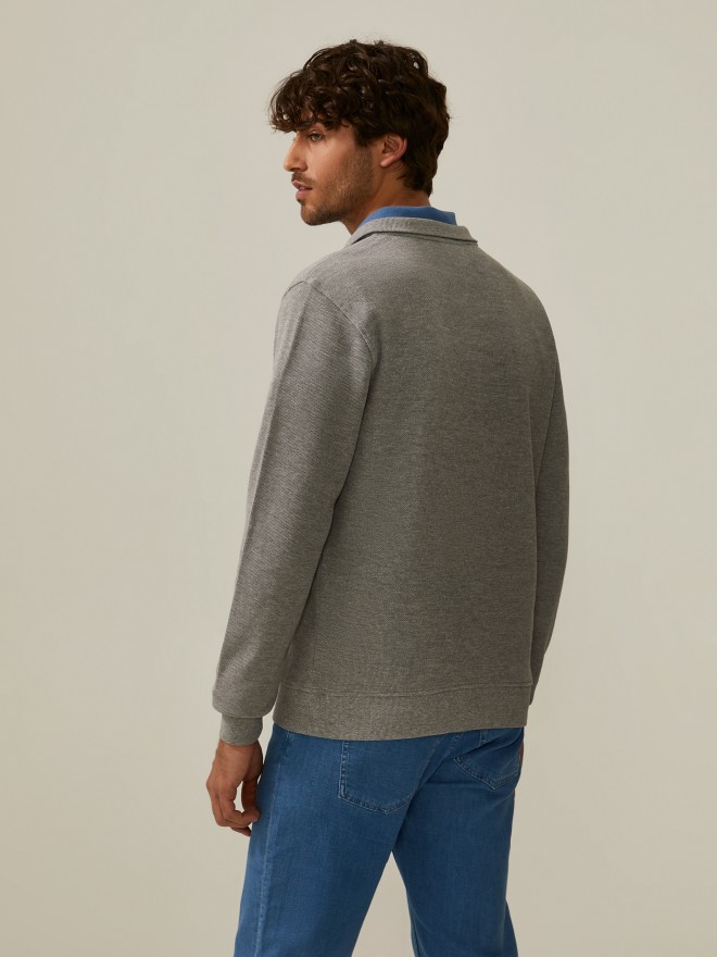 Sweater with springs Sweater with springs