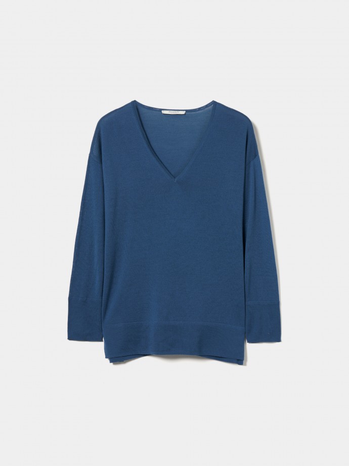 V-neck wool sweater