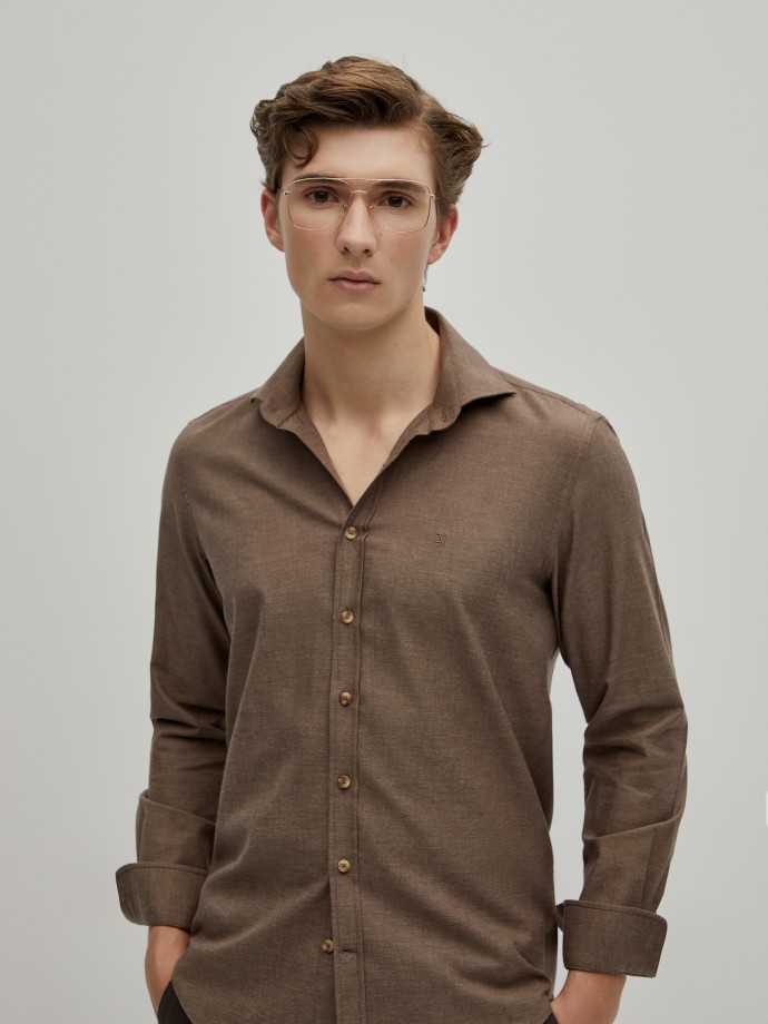 Slim fit shirt