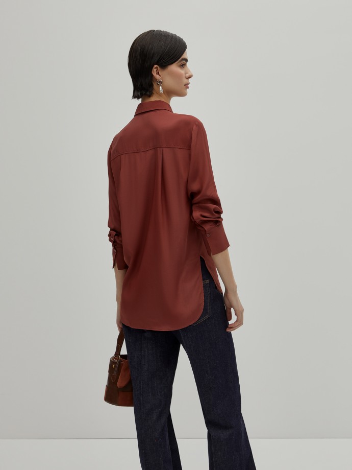 Blusa fluida en mezcla de seda