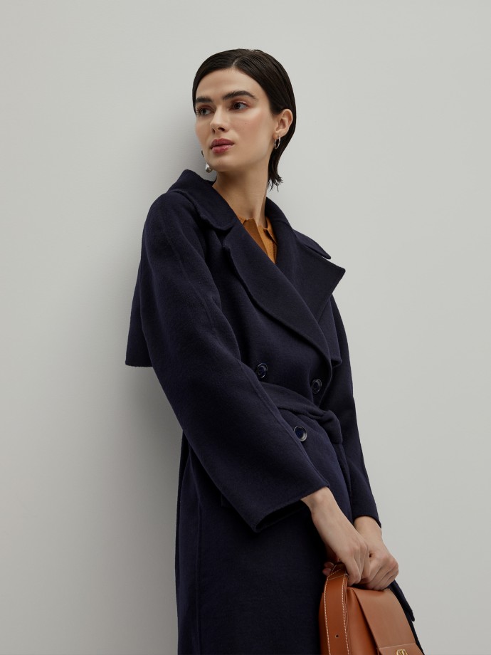 Farm-breasted overcoat