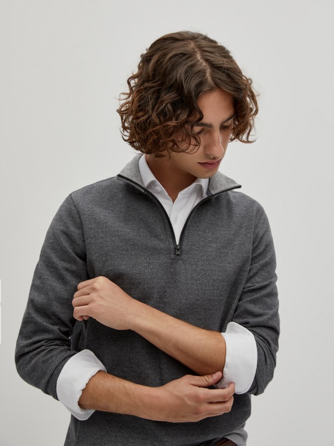 Two-tone zip-up sweater Two-tone zip-up sweater