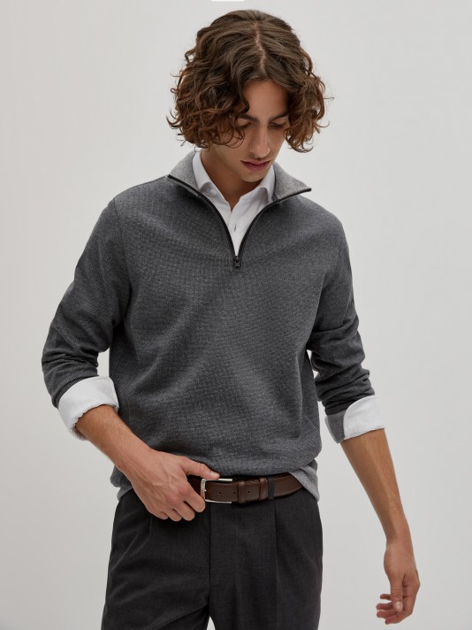 Camisola bicolor com fecho