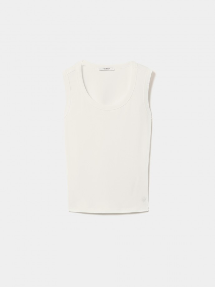 Sleeveless top