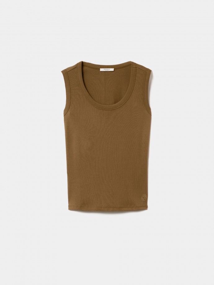 Sleeveless top