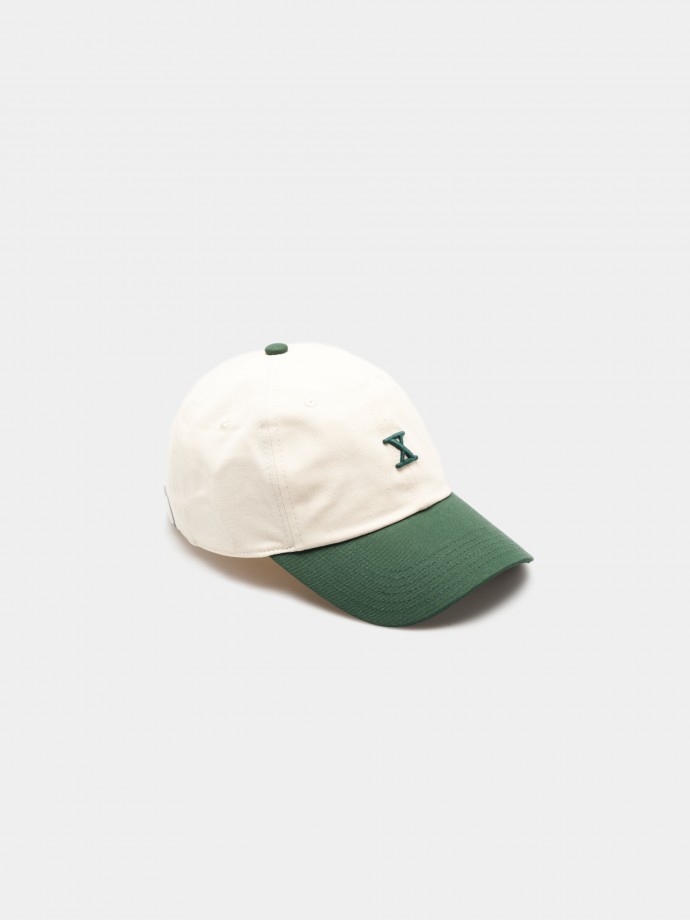 Curved brim cap