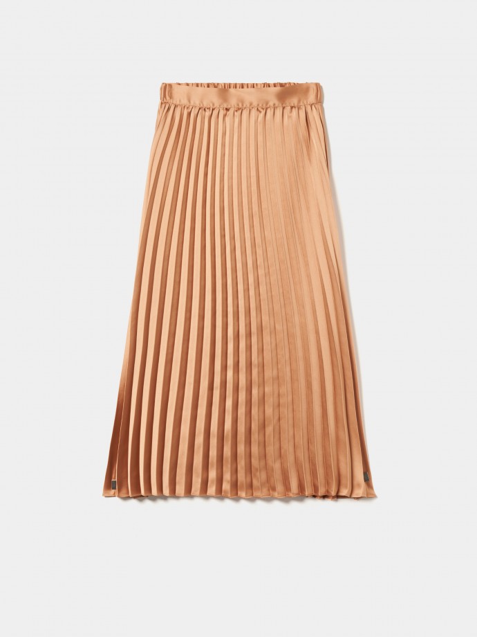 Long pleated skirt