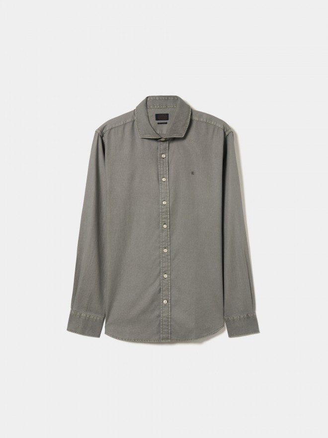 Slim fit shirt