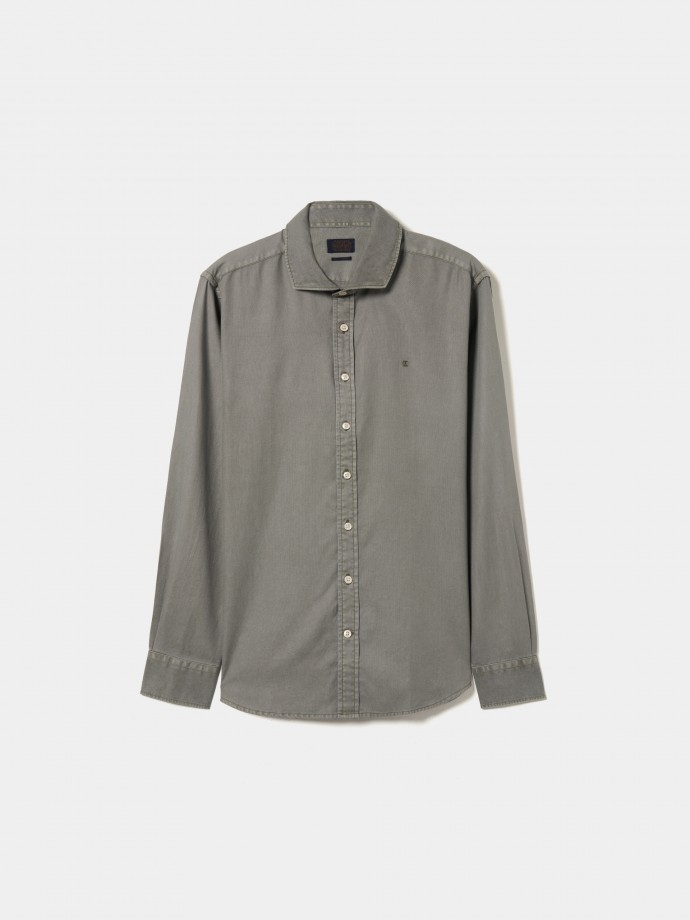 Slim fit shirt