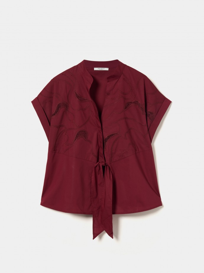Blusa com bordado