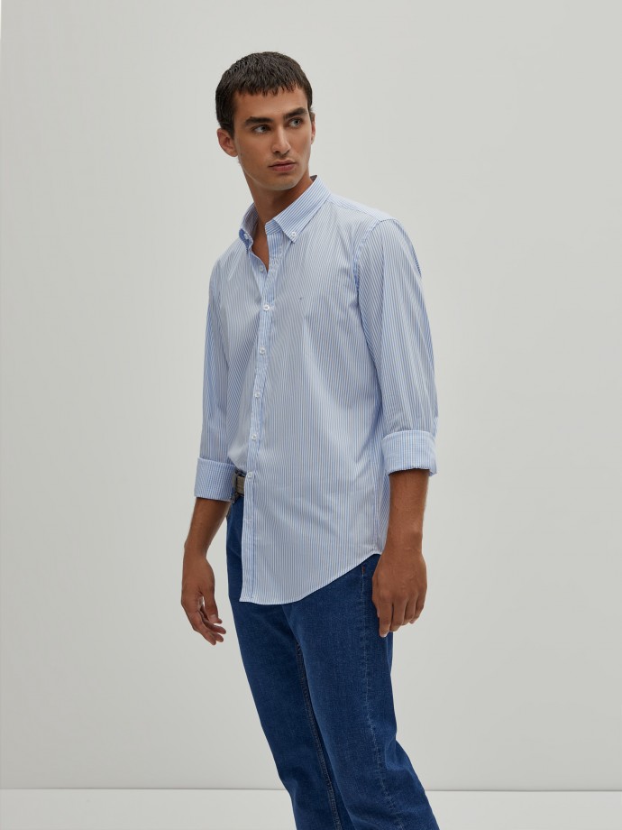 Slim fit striped shirt