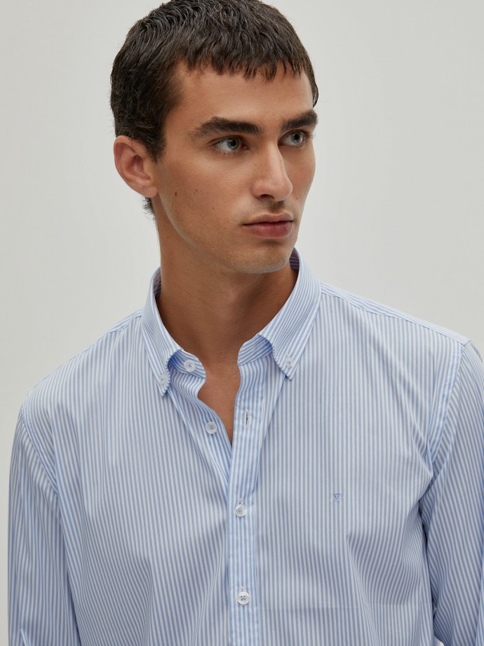 Slim fit striped shirt