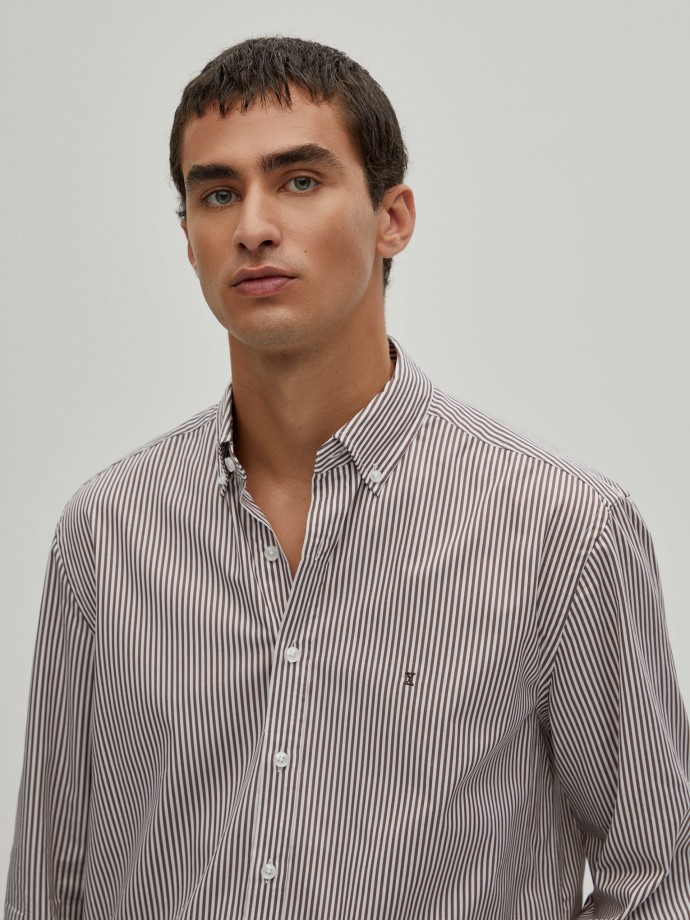 Regular fit shirt