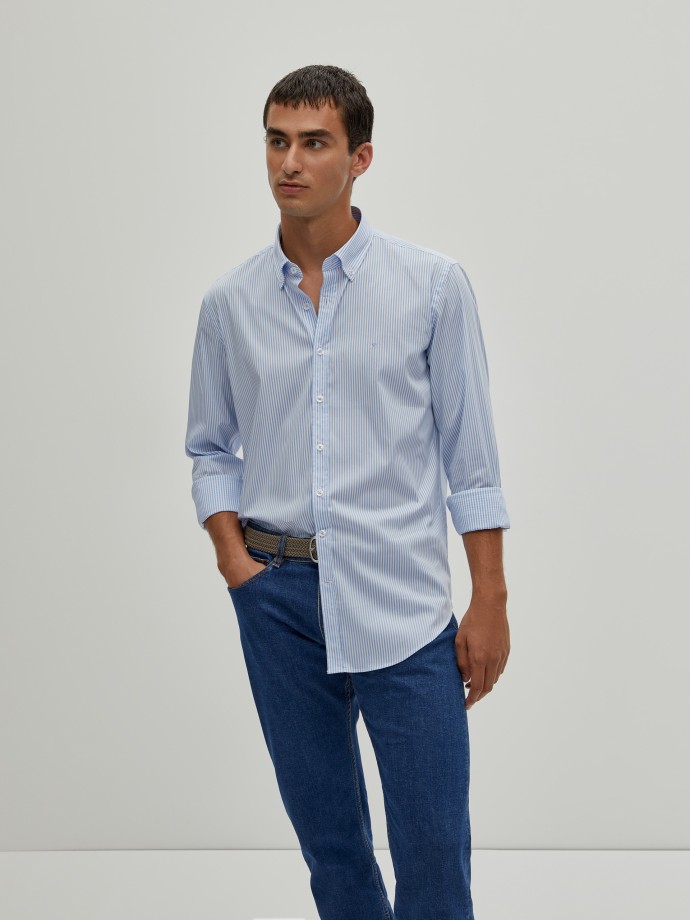 Camisa slim fit a rayas