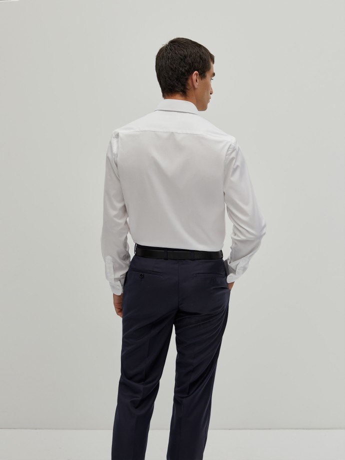 Classic slim fit shirt