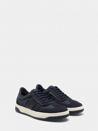 Zapatillas de piel y ante. Zapatillas de piel y ante.