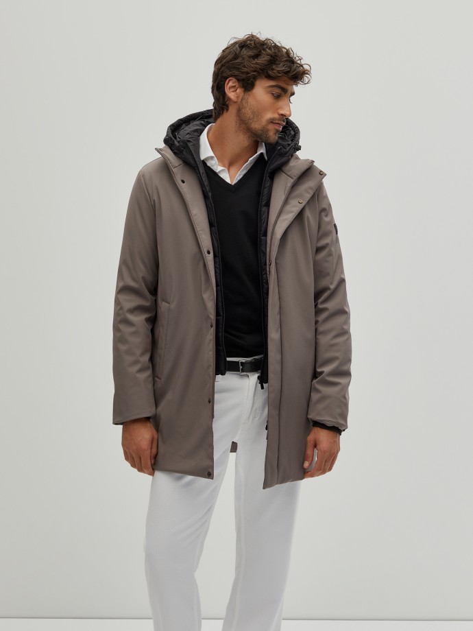 Parka con capucha