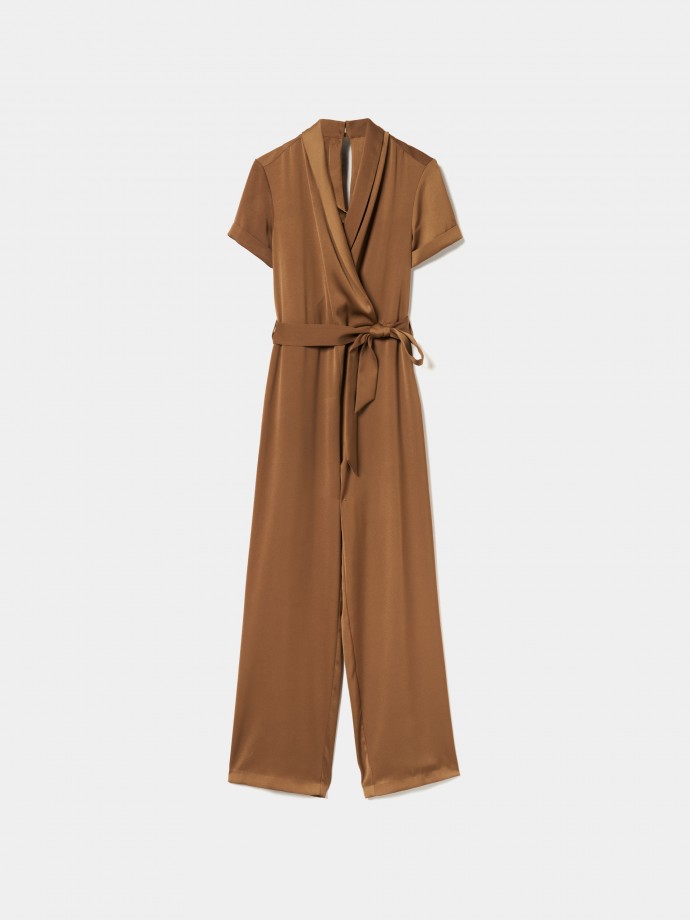 Long jumpsuit with belt