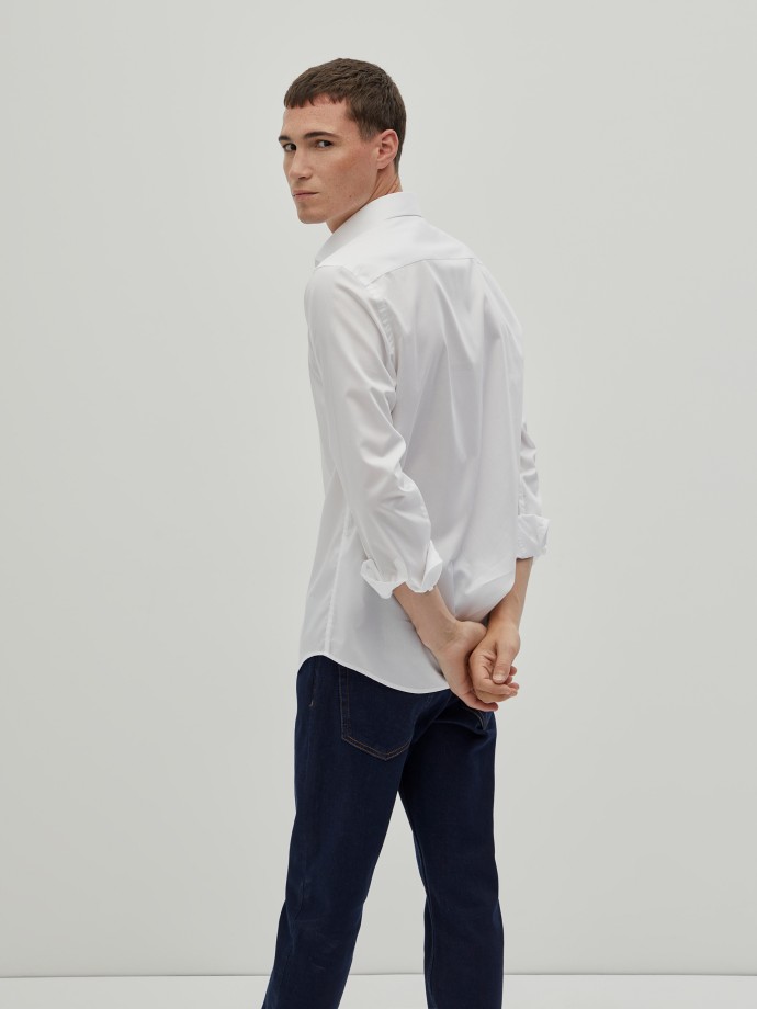 Classic slim fit shirt