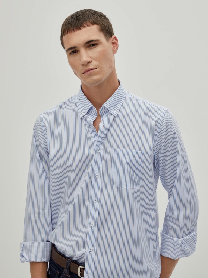 Camisa regular fit s riscas