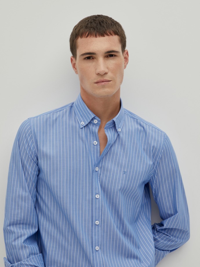 Slim fit striped shirt