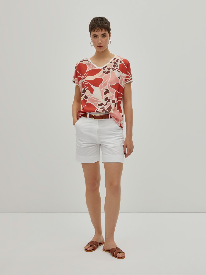 T-shirt padrão flores T-shirt padrão flores