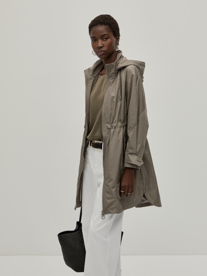 Parka con capucha