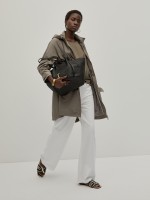 Parka con capucha