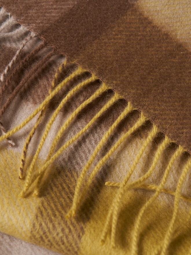 Plaid wool scarf