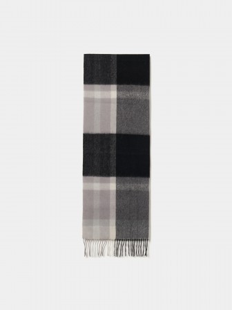 Plaid wool scarf