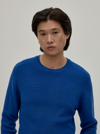 Round neck sweater with structure Round neck sweater with structure