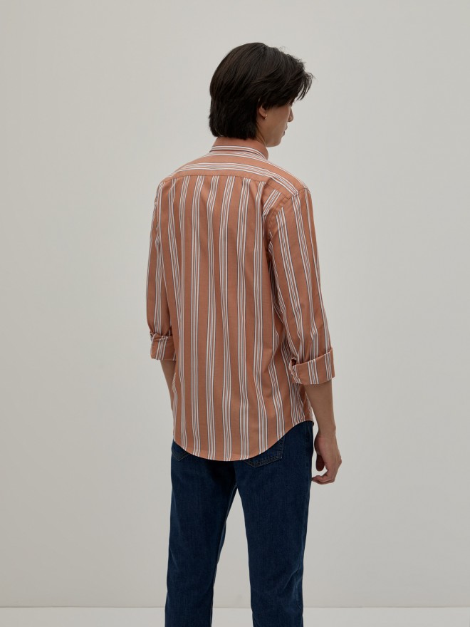 Camisa slim fit con rayas Camisa slim fit con rayas