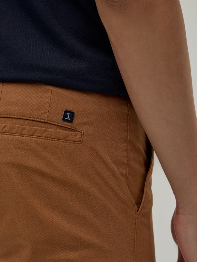 Pantalón Chino Regular Fit Pantalón Chino Regular Fit