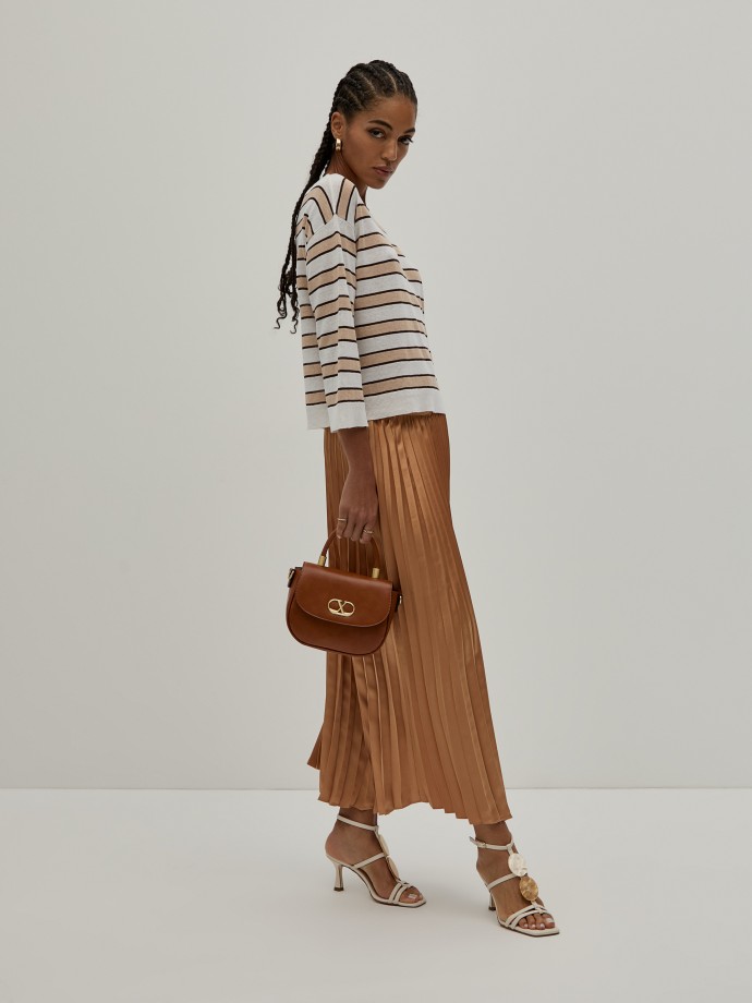 Long pleated skirt