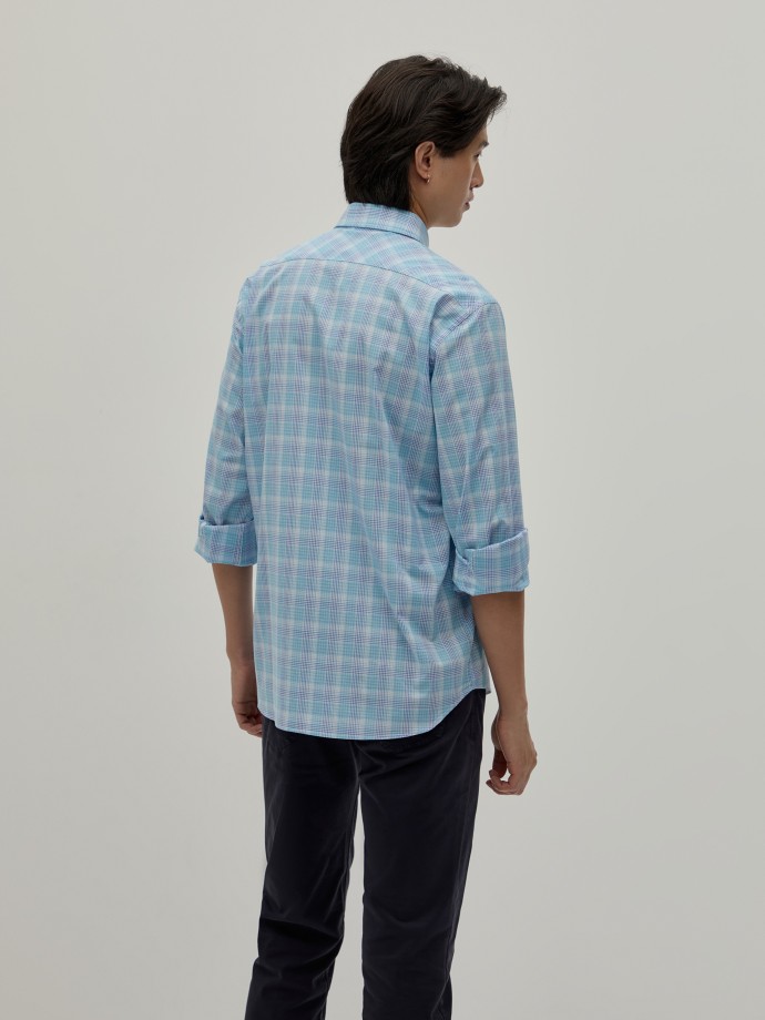 Camisa cuadros regular fit con bolsillo