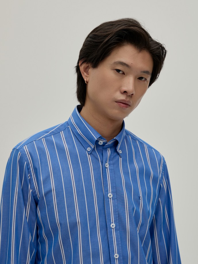 Camisa slim fit riscas