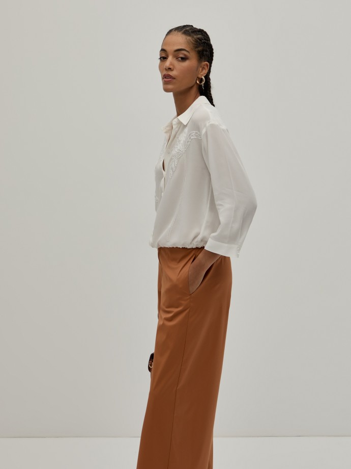Blusa bordada