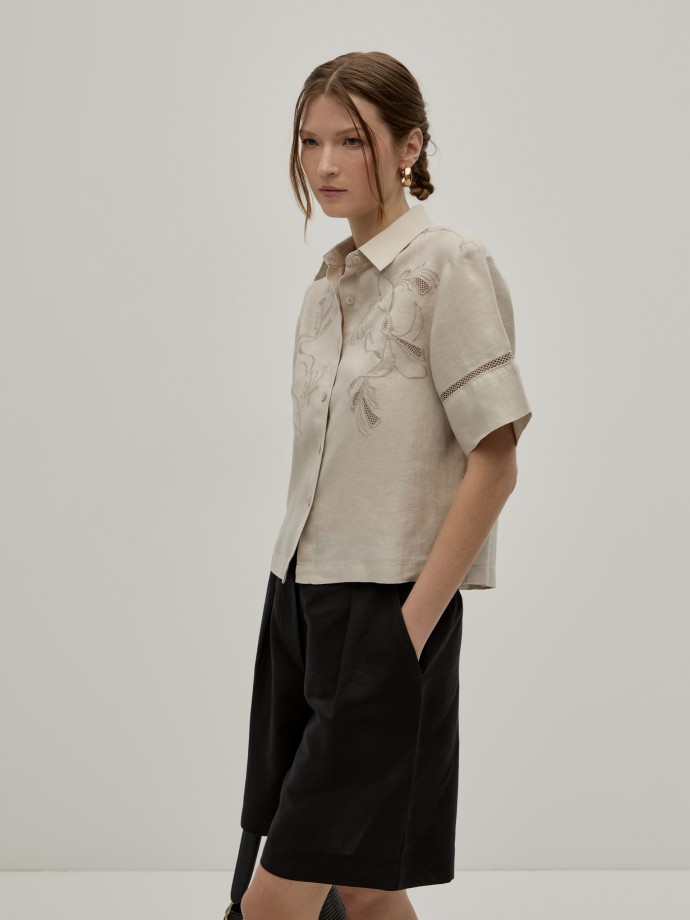 Blusa de lino con bordado