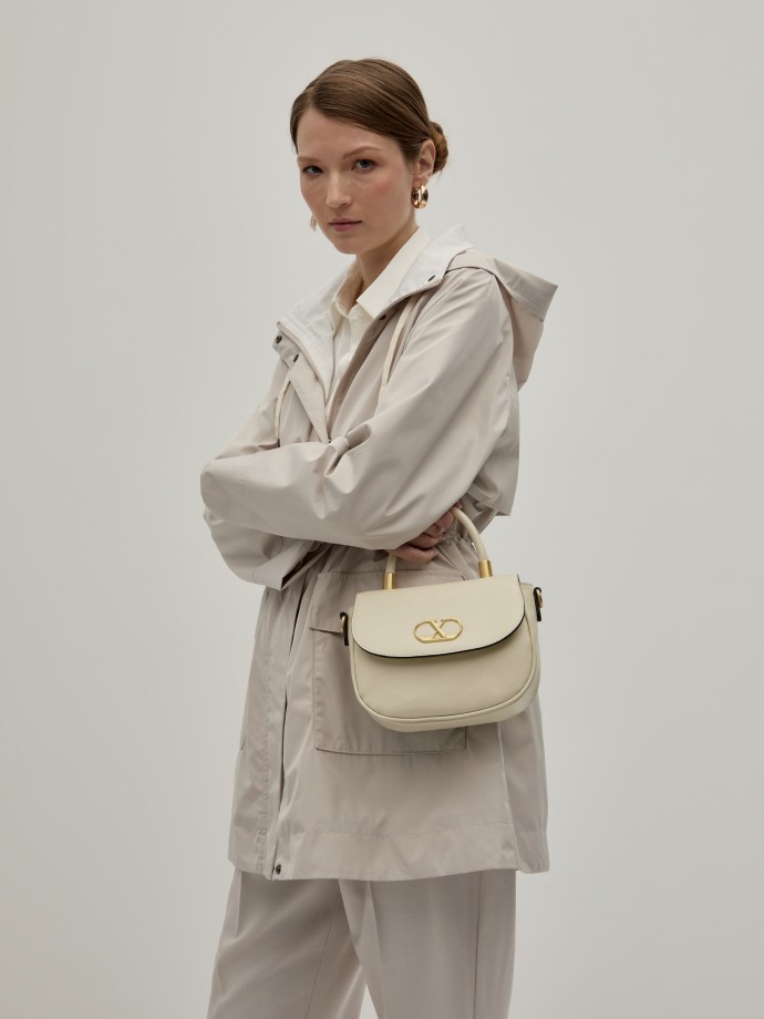 Parka con capucha