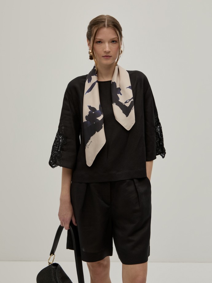 Floral printed scarf
