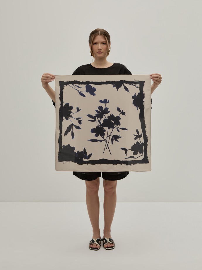 Floral printed scarf