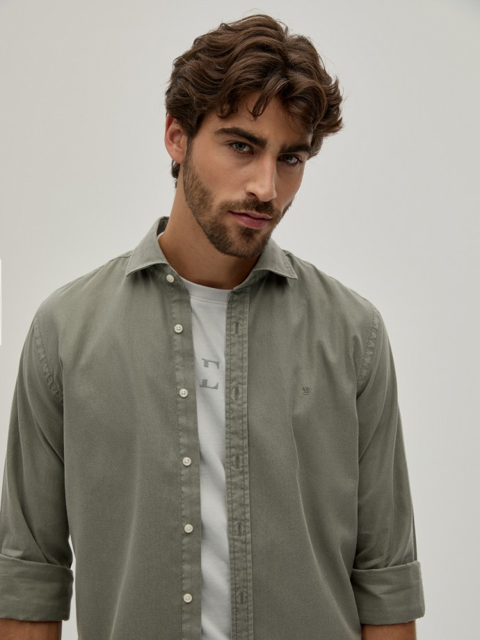 Slim fit shirt